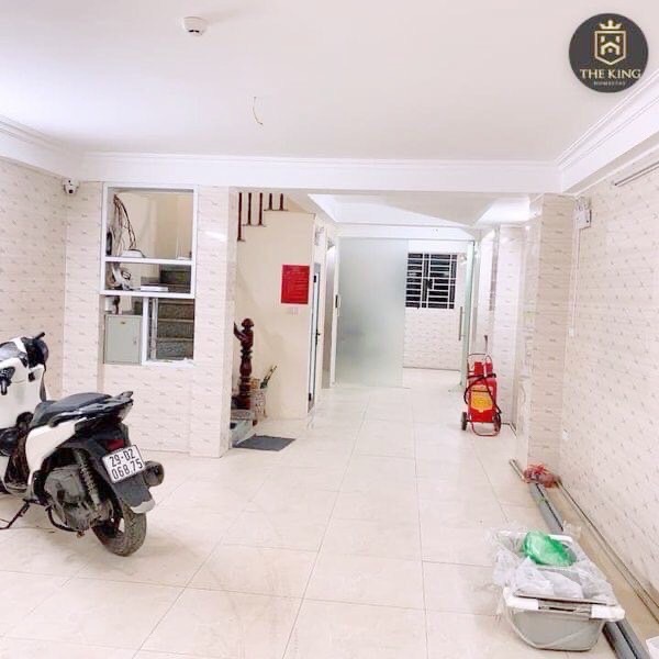 THANH XUÂN-Mặt Ngõ oto- 8 tầng thang máy-19 phòng-Doanh thu 900tr/năm