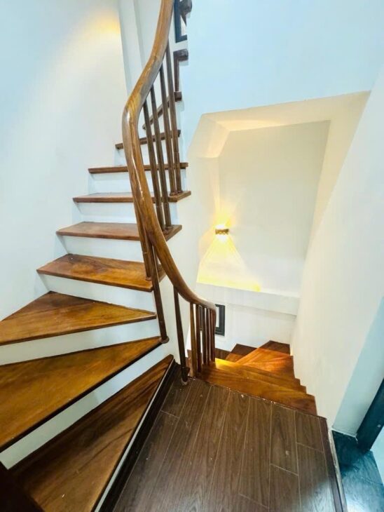 Bán nhà 5 tầng, 32m², 3PN, 3WC, Tây Sơn – 8.2 tỷ – Ngõ Ô Tô – Ngõ Nông – Gần Phố Lớn