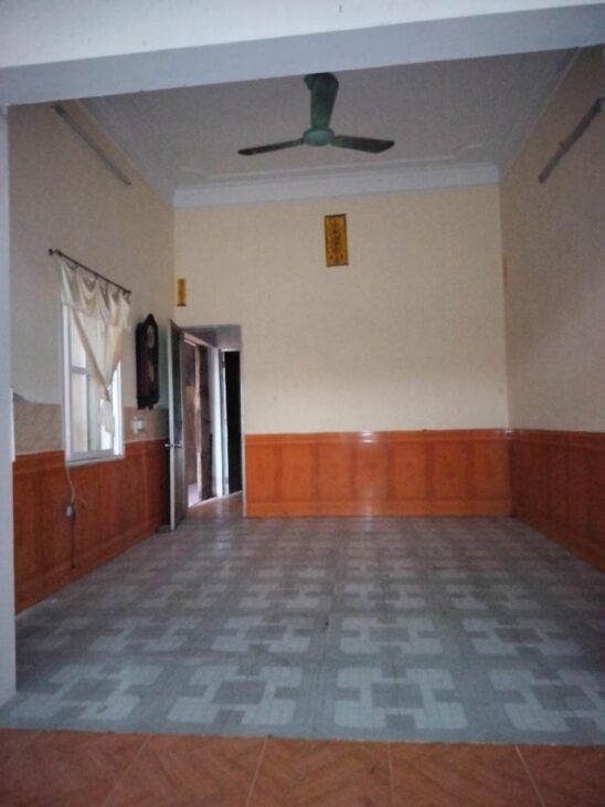 Bán gấp nhà Ngã Tư Sở 98m2 , 16,5 tỷ