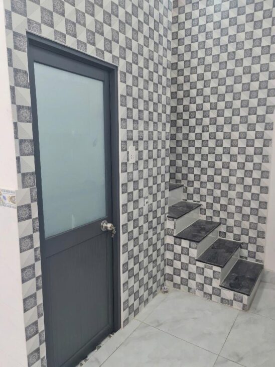 NHÀ 1 TRỆT 1 LẦU 2 PHÒNG NGỦ – CÁCH HUỲNH TẤN PHÁT VÀI CĂN NHÀ – TRUNG TÂM QUẬN 7 – GIÁ 1.5 TỶ