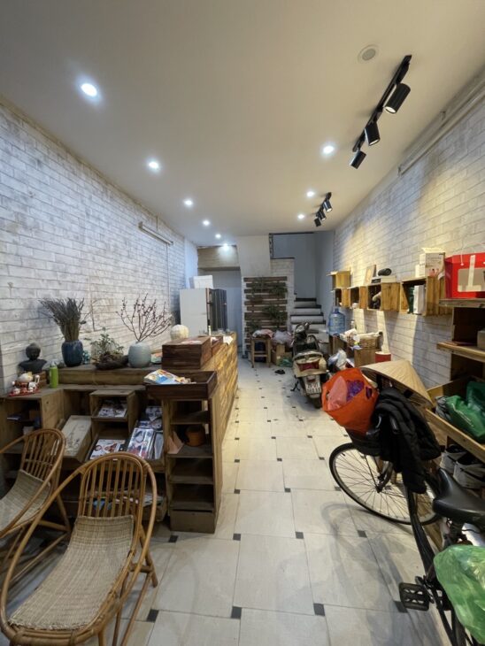 Lê Thanh Nghị-Mặt oto tránh-Kinh doanh-đối diện bệnh viện Bạch Mai