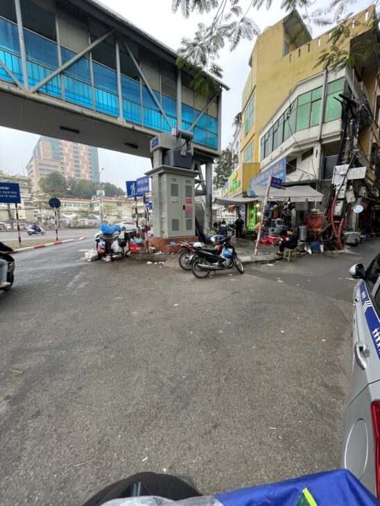 Lê Thanh Nghị-Mặt oto tránh-Kinh doanh-đối diện bệnh viện Bạch Mai