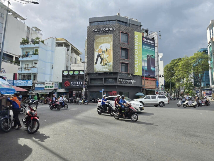 CHO THUÊ MẶT BẰNG NGAY VÒNG XOAY 36AB CỐNG QUỲNH, PHƯỜNG NGUYỄN CƯ TRINH, QUẬN 1