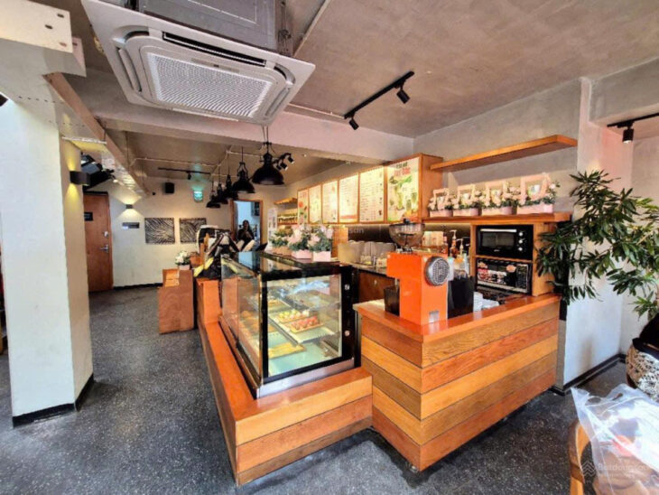 Giá tốt kinh doanh vô địch – mặt phố vip Hào Nam 120m2 mặt tiền khủng 10m