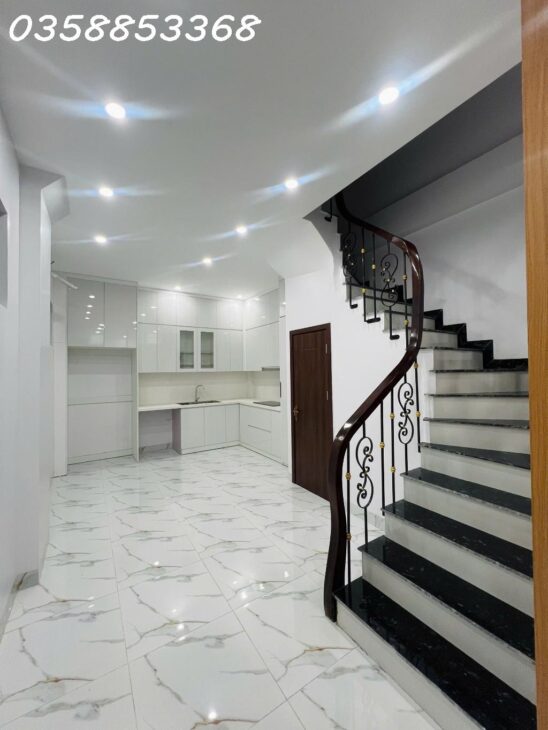 Bán Nhà: Mặt đường Bờ Sông, 47m2, Kinh Doanh, oto đỗ cửa, sổ vuông. Nhỉnh 8 tỷ