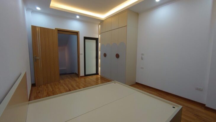 Nhà An Dương Vương, 32m2 x 5 tầng , Giá 5,75 Tỷ, Ô Tô