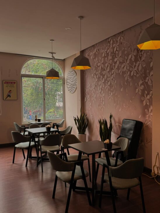 BÁN NHÀ HÀNG BÔNG???? HOÀN KIẾM???? 92M2 x 1T???? MT 8M???? 24 TỶ???? KINH DOANH TẤP NẬP???? Ô TÔ TRÁNH