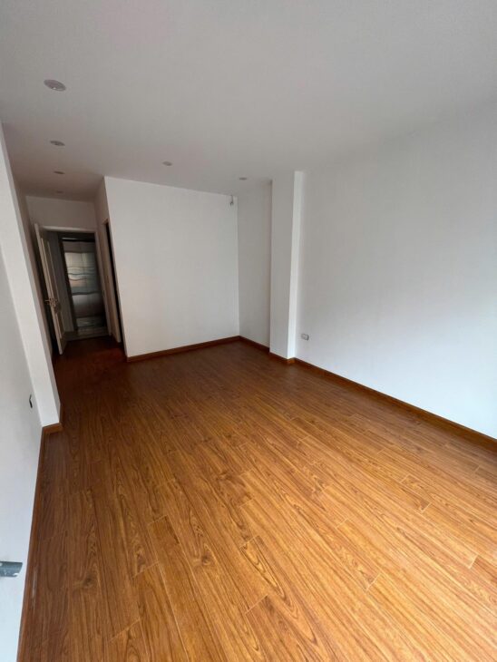 BÁN NHÀ ĐÀO TẤN???? 40M2 x 7T????MT 3.5M???? THANG MÁY???? KINH DOANH TỐT???? GẦN PHỐ????