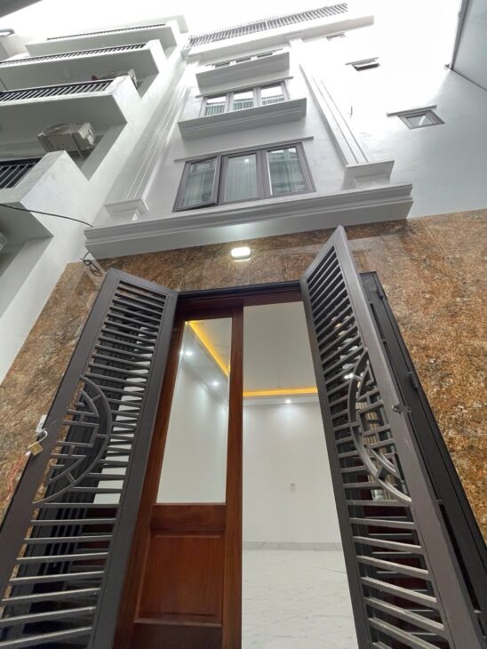 CHỈ 6 TỶ – NHÀ MỚI KÍNH KOONG CỔ NHUẾ – Ô TÔ ĐỖ SÁT NHÀ – NGÕ 3M – MẶT TIỀN BỀ THẾ – 5 TẦNG
