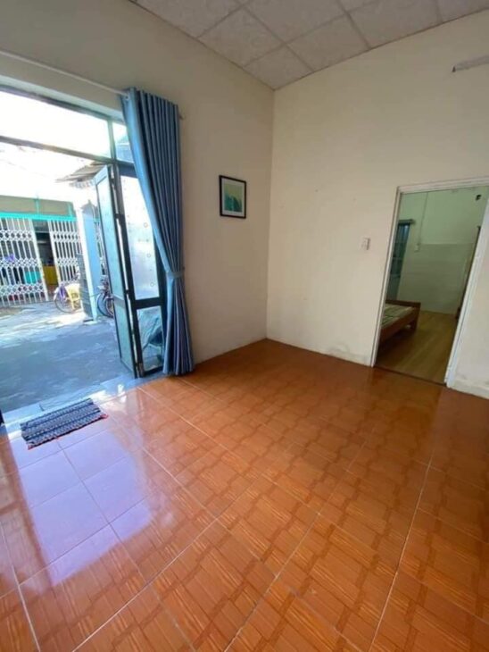 # Nhà Kiệt Hải Phòng, 44m2, Cấp 4, 2 Ngủ, sân rộng, sạch sẽ, 1.95 tỷ