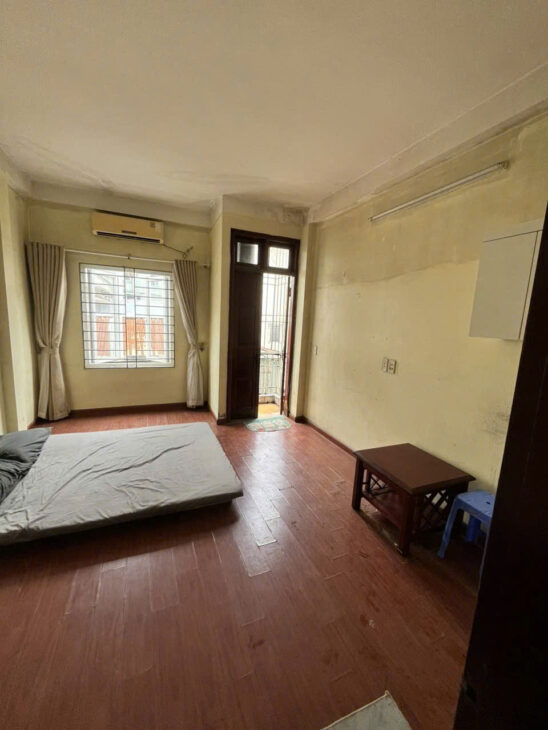 Cho thuê : cho thuê nhà nguyên căn,ngõ 192 tam chinh Dt 35m2 ,x5 tầng 3 ngủ ,4 vs