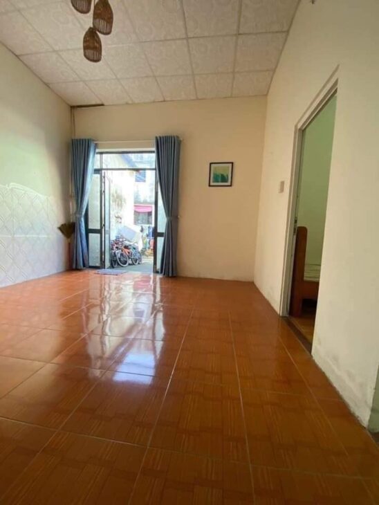 # Nhà Kiệt Hải Phòng, 44m2, Cấp 4, 2 Ngủ, sân rộng, sạch sẽ, 1.95 tỷ