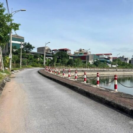 Đất mặt hồ quang trung 73m2