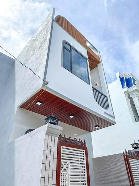 BÁN NHÀ 5 TẦNG, 6 PHÒNG NGỦ, GIÁ 8 TỶ – VỊ TRÍ VÀNG LONG THỚI, NHÀ BÈ, TP.HCM
