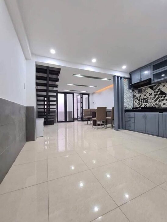 # Nhà Kiệt 325 Hùng Vương, 75m2, gác lửng sạch đẹp, 2.65 tỷ