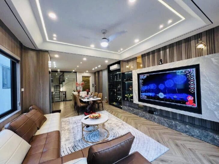 Nhà Văn Cao 6 tầng TM mới đẹp – ô tô đỗ gần – 42m nhỉnh 11 tỷ