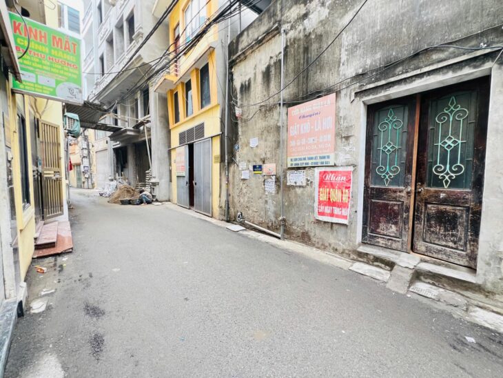 LÔ GÓC HIẾM- Phố Kim Giang, Ô tô nhỏ đỗ cửa: 37m2/5Tầng/MT 5.7m 7.76 Tỷ,ngõ thông