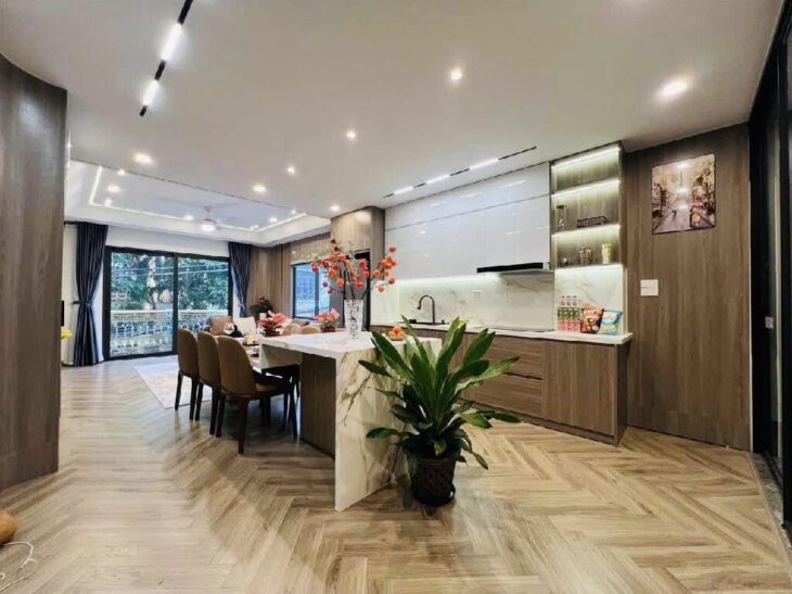 Chính chủ bán nhà Hoàng Quốc Việt – phân lô ô tô – 65m chỉ 18 tỷ
