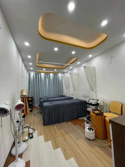 HUỲNH THÚC KHÁNG – ĐỐNG ĐA, 3 Ô TÔ TRÁNH, THANG MÁY, VỈA HÈ, KD, NHÀ ĐEP: 40M, 7T,:GIÁ 18 TỶ