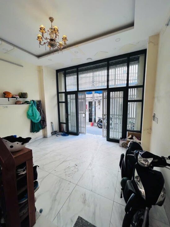 Lô nhì mặt tiền đường Nguyễn Thị Thập, MayBach S680 đậu trước nhà, 4 Tầng, 56,5m2, P.Tân Phú Quận