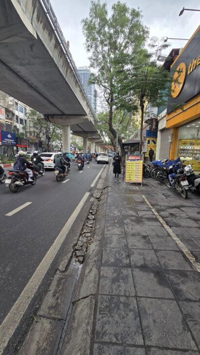 HOA HẬU TÌM ĐẠI GIA- Mặt Phố Cầu Giấy 210m2/ MT 8m 168 Tỷ, Thửa Đất Hiếm Đẹp