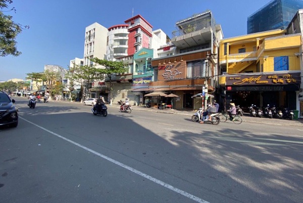 Mặt tiền 4 tầng kinh doanh đỉnh cao -gần vũ trường Phương Đông -Đống Đa – Giá chỉ 12.9 tỷ . Mặt tiền 4 tầng kinh doanh đỉnh cao -gần vũ trường Phương Đông -Đống Đa – Giá chỉ 12.9 tỷ .