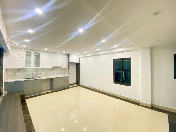 Bán nhà TT Quận Thanh Xuân, khu Khương Đình, 7 tầng, thang máy, 15m ra mặt phố, Mặt tiền lớn, kinh