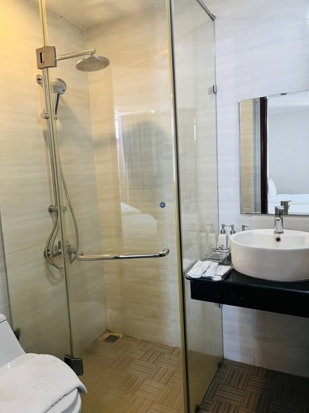 Siêu phẩm -Khách sạn view biển Mỹ Khê 15 tầng – Giá chỉ 135 tỷ.