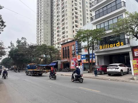 TOÀ NHÀ VĂN PHÒNG MỚI XÂY, MẶT PHỐ CẦU BƯU – THANH TRÌ, THANG MÁY: 160M, 6T, MT: 7.5M