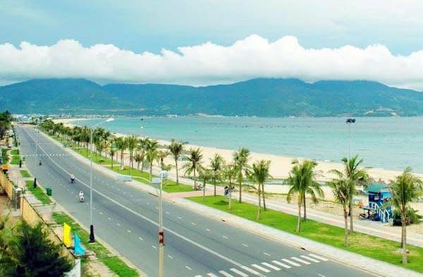 Siêu phẩm -Khách sạn view biển Mỹ Khê 15 tầng – Giá chỉ 135 tỷ.