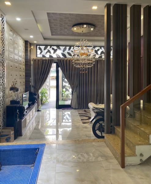 Lô góc 5 tầng ,dòng tiền 70 triệu tháng -Đường 10,5m Huỳnh Tấn Phát -Hòa Cường -Giá chỉ 13,9 tỷ .