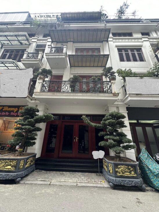 BÁN NHÀ LIỀN KỀ THANH XUÂN-NGUYỄN TUÂN-5T-70M-28.8TY. LH: 0982769586