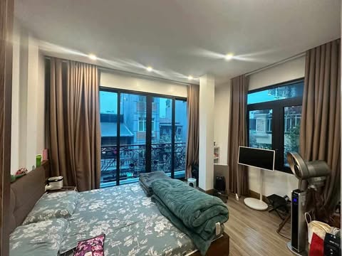 LÔ GÓC, KD ÔTÔ, VỈA HÈ, NHÀ MỚI ĐẸP MẶT PHỐ TÂN ẤP – BA ĐÌNH: 18/24M, 5T, GIÁ 8.5 TỶ