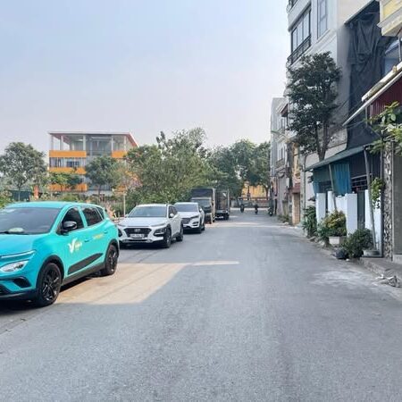 NHÀ NGÔ GIA TỰ – VIỆT HƯNG LONG BIÊN. NHÀ ĐẸP 6 TẦNG THANG MÁY – 20 PHÒNG CHO THUÊ – DÒNG TIỀN –