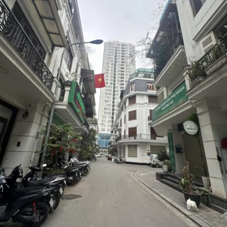 BÁN NHÀ NGUYỄN TUÂN-THANH XUÂN-70M-5T-28.8TY LH: 0982.769.586