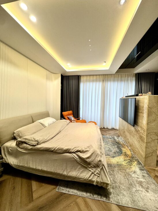 Bán nhà Vương Thừa Vũ 42m2.5T nhà mới, ngõ thông, phân lô, ô tô đỗ cửa