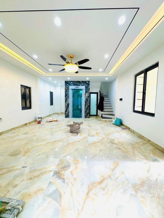 BÁN NHÀ 6 TẦNG – LÔ GÓC 3 THOÁNG – THANG MÁY – FULL NỘI THẤT – NGUYỄN VĂN CỪ, LONG BIÊN