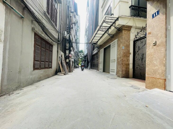 Bán nhà phân lô phố Chùa Láng – Đống Đa, 47m2, mt4,5m, GIÁ 17,79 tỷ