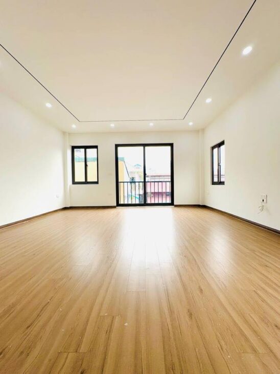BÁN NHÀ 6 TẦNG – LÔ GÓC 3 THOÁNG – THANG MÁY – FULL NỘI THẤT – NGUYỄN VĂN CỪ, LONG BIÊN