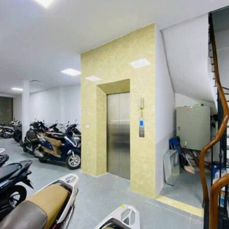 BÁN NHÀ MẶT PHỐ CỰ LỘC – TÒA VĂN PHÒNG – VIEW HỒ – Ô TÔ VÀO NHÀ – 100M2 – 8 TẦNG – 5.7M MT – 36.9 TỶ