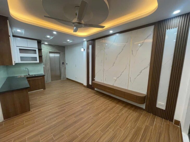 NHÀ ĐẸP – BÁT KHỐI – LONG BIÊN, LÔ GÓC 2 THOÁNG, 6 TẦNG THANG MÁY, NGÕ THÔNG, 7 CHỖ ĐỖ CỬA NGÀY