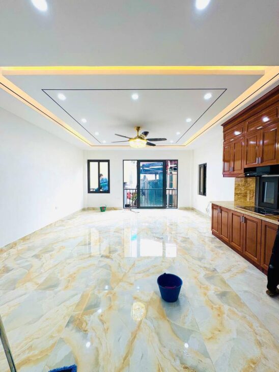 BÁN NHÀ 6 TẦNG – LÔ GÓC 3 THOÁNG – THANG MÁY – FULL NỘI THẤT – NGUYỄN VĂN CỪ, LONG BIÊN