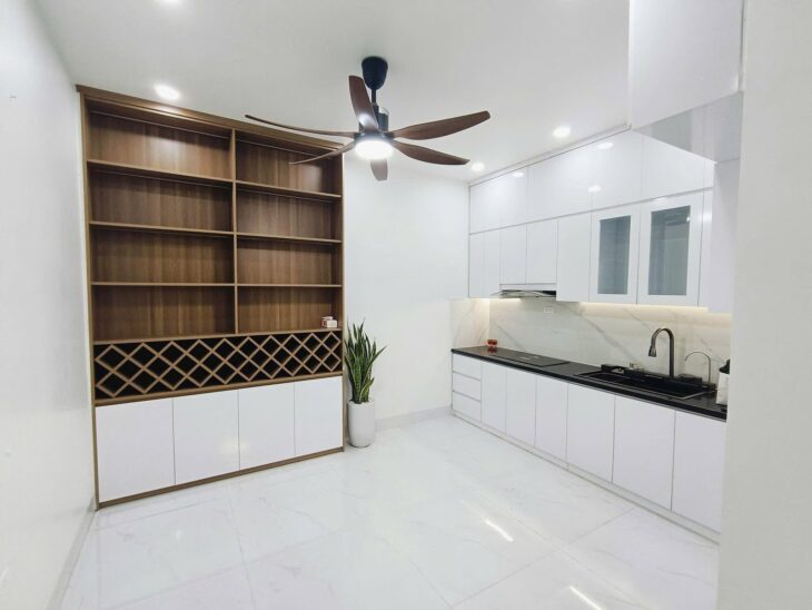 PHÂN LÔ HOÀNG CẦU – Ô TÔ VÀO NHÀ – GẦN HỒ – GẦN CÔNG VIÊN – 45M*4T – CHỈ 15.5 TỶ