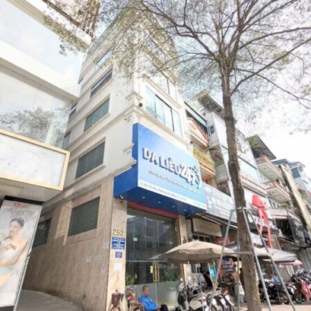 MẶT PHỐ XÃ ĐÀN ! Mặt phố – Nhà mới thông sàn thang máy – Lô góc – Kinh doanh tốt – Vỉa hè rộng .