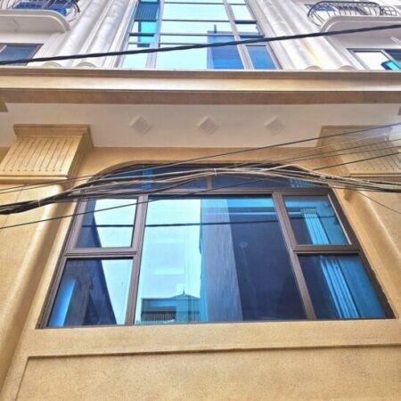 BÁN NHÀ NGÃ TƯ SỞ, THANH XUÂN – 40M2, 7T THANG MÁY, Ô TÔ VÀO NHÀ, 15M RA MẶT PHỐ. TRƯỚC NHÀ Ô TÔ