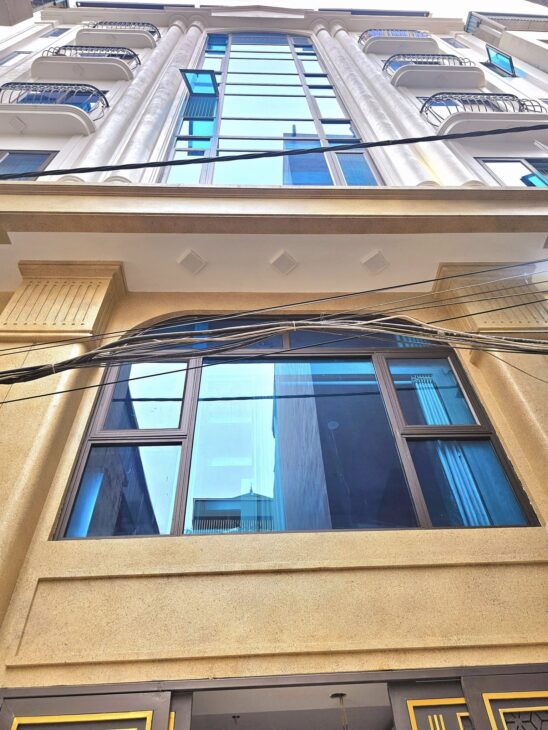 BÁN NHÀ NGÃ TƯ SỞ, THANH XUÂN – 40M2, 7T THANG MÁY, Ô TÔ VÀO NHÀ, 15M RA MẶT PHỐ. TRƯỚC NHÀ Ô TÔ