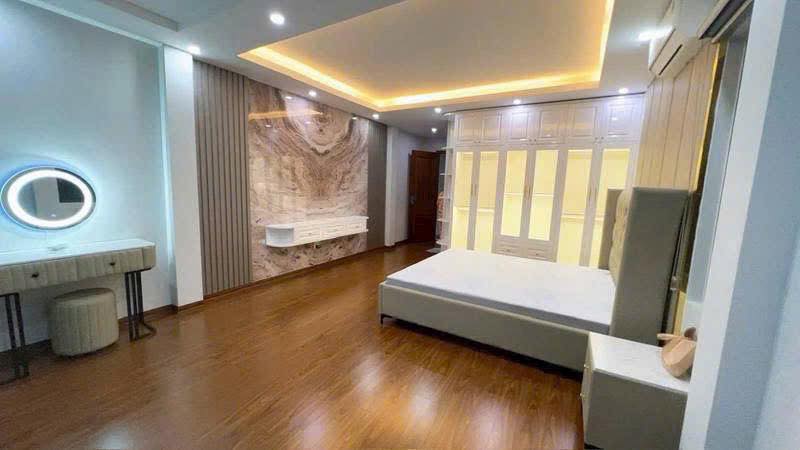 PHỐ CỔ NGỌC LÂM – LONG BIÊN -7 TẦNG THANG MÁY – GIÁ 15 TỶ