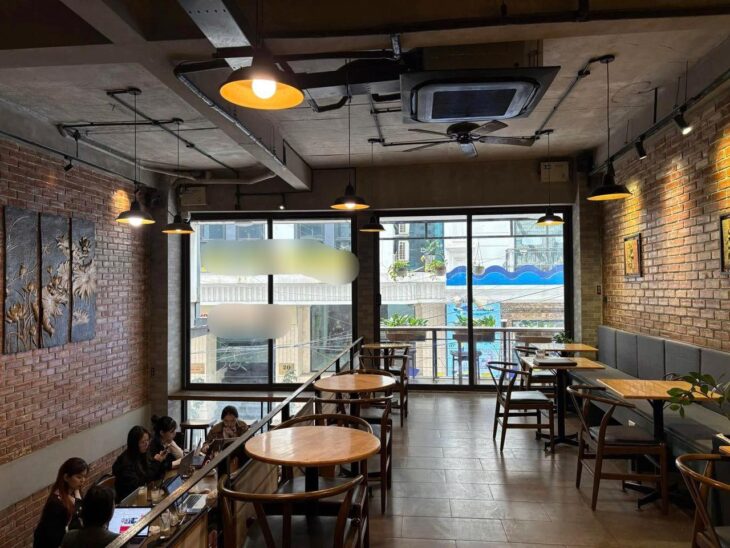 Bán nhà Ôtô tránh, Kinh doanh ngon-Ngõ 21 Lê Văn Lương 77m2/ 5Tầng, MT 6m 45 Tỷ