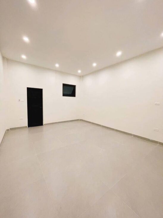 BÁN NHÀ NGỌC THỤY – LONG BIÊN – NHÀ MỚI – THANG MÁY – OTO ĐỖ CỬA