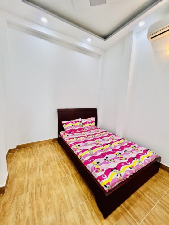 Bán Nhà Thống Nhất, 2 Tầng BTCt, Xe hơi đỗ cửa Chỉ Nhỉnh 3 Tỉ